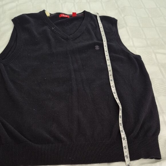 Izod Black V-Neck Vest - Picture 9 of 16